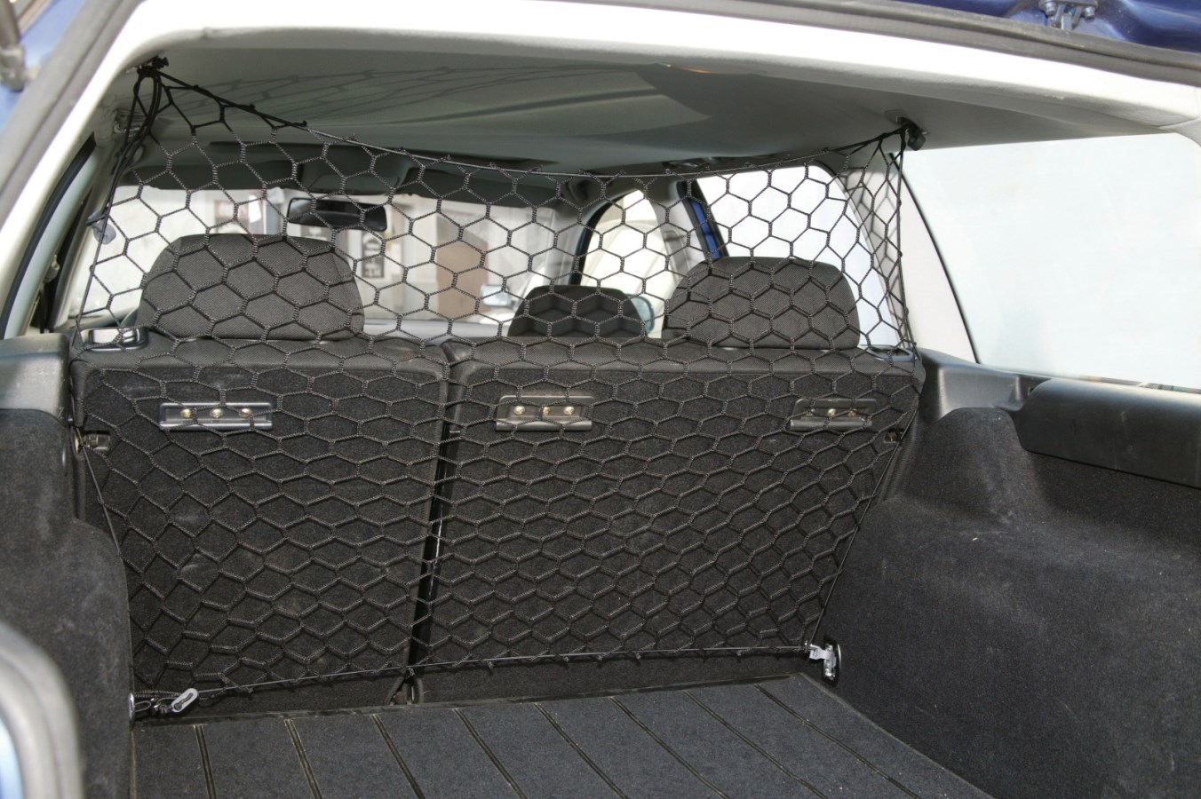 Filet De Séparation Voiture Pour Chien - Universel, Montage Facile - Nylon Noir - Marque Kerbl